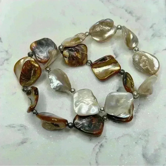 Pair of Seashell Bracelets - Picture 1 of 3